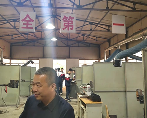 和靈石縣第一職業(yè)高中校領(lǐng)導在?？疾? /></div>
		<h2 id=