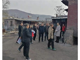 縣委、鎮(zhèn)府領(lǐng)導(dǎo)煤改電驗(yàn)收工程