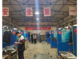 和靈石縣第一職業(yè)高中校領(lǐng)導(dǎo)在?？疾?/>
                    </a>
                    </div>
                  </div>
                  <div   id=
